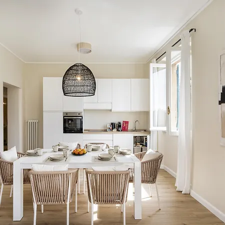 Апартаменти Sea View Flat In By Wonderful Italy